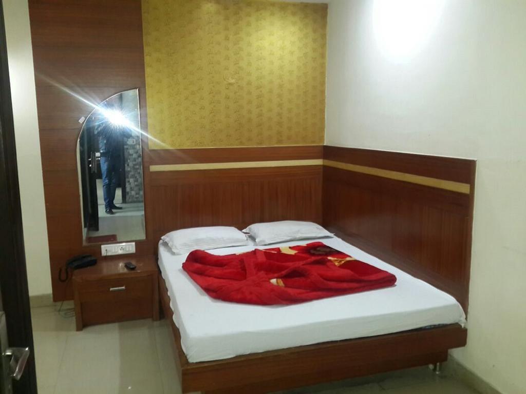 Hotel Shivam International - A Well Hygiene Property All Staff Vaccinated " New Delhi Bilik gambar
