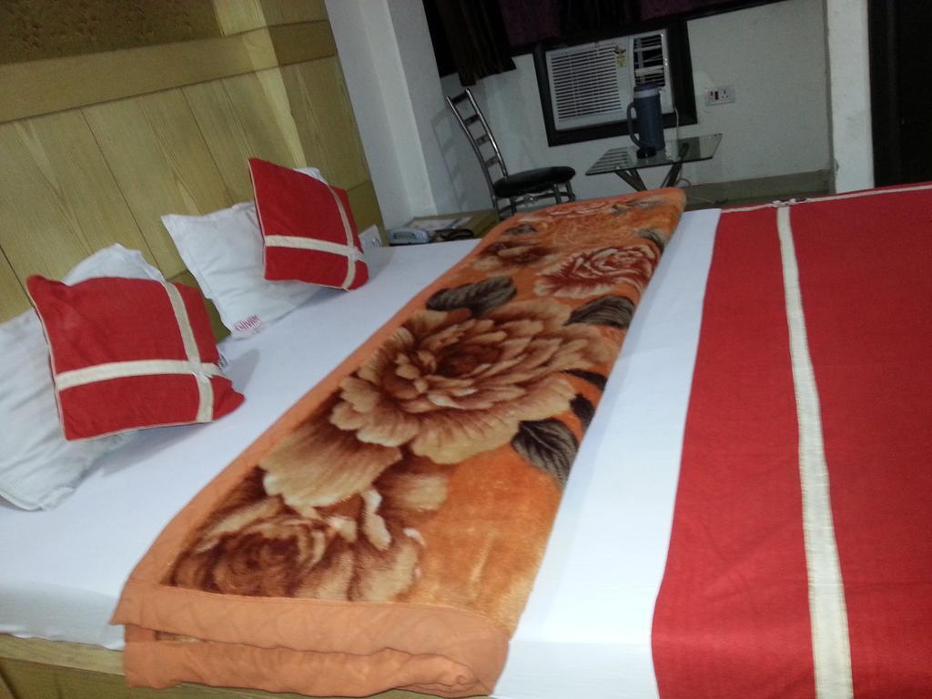 Hotel Shivam International - A Well Hygiene Property All Staff Vaccinated " New Delhi Bilik gambar